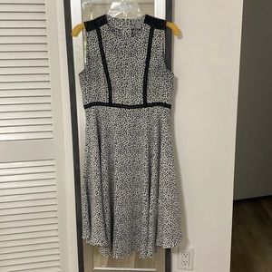 H&M black and white sleeveless dress size 10